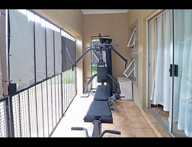 2 BEDROOM APARTMENT FOR SALE IN NORTHGATE